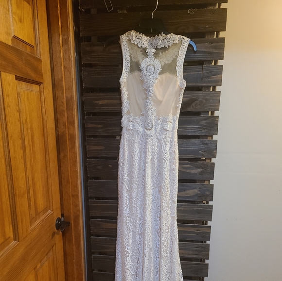 Cecily Brown Wedding/Prom Floor Length Formal Dress. Size 0 - Picture 5 of 13